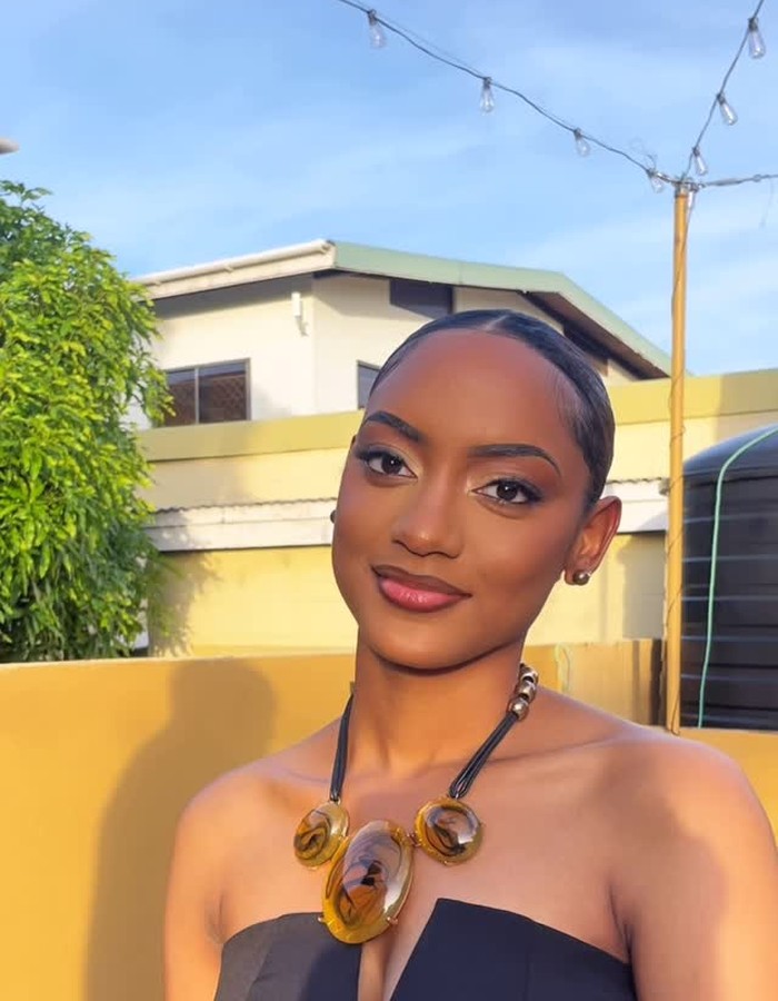 Glam look with statement jewelry